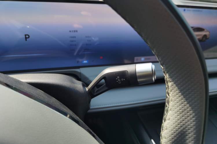 Used Geely Galaxy E8 2025 700 km Long-Range Intelligent Driving Version Gear Lever