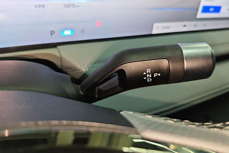 Used Geely Galaxy E8 2025 700 km Long-Range Intelligent Driving Version Gear Lever