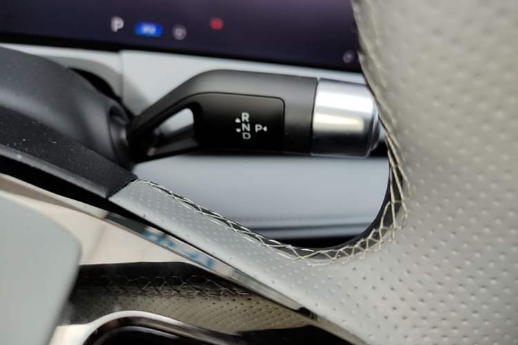 Used Geely Galaxy E8 2025 700 km Long-Range Intelligent Driving Version Gear Lever