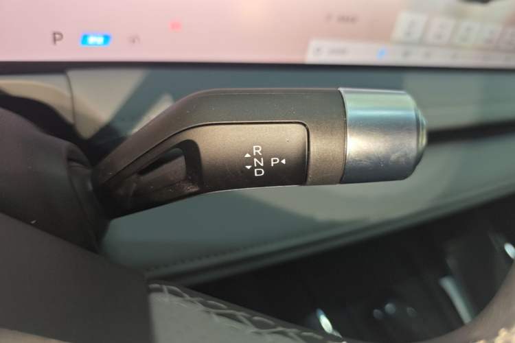 Used Geely Galaxy E8 2025 700 km Long-Range Intelligent Driving Version Gear Lever