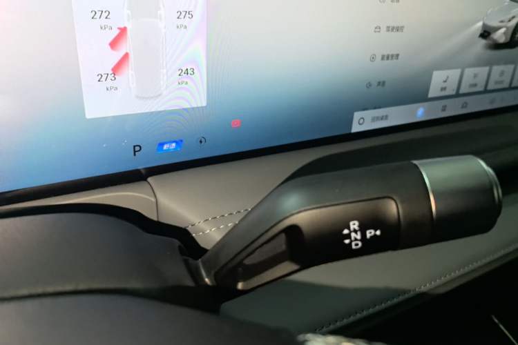 Used Geely Galaxy E8 2025 700 km Long-Range Intelligent Driving Version Gear Lever