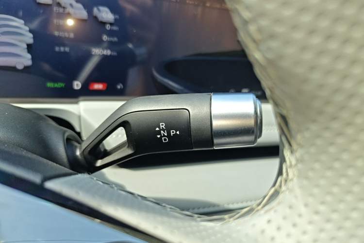 Used Geely Galaxy E8 2025 700 km Long-Range Intelligent Driving Version Gear Lever