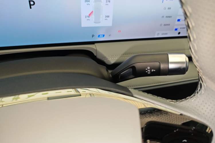 Used Geely Galaxy E8 2025 700 km Long-Range Intelligent Driving Version Gear Lever