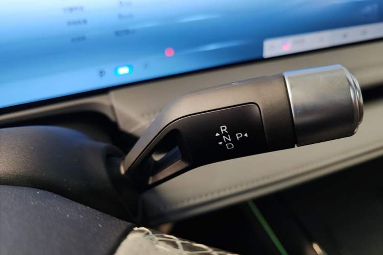 Used Geely Galaxy E8 2025 700 km Long-Range Intelligent Driving Version Gear Lever