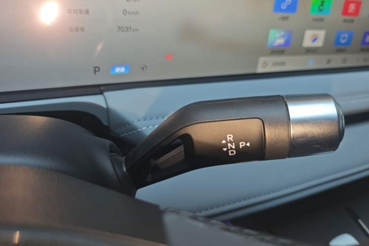 Used Geely Galaxy E8 2025 700 km Long-Range Intelligent Driving Version Gear Lever