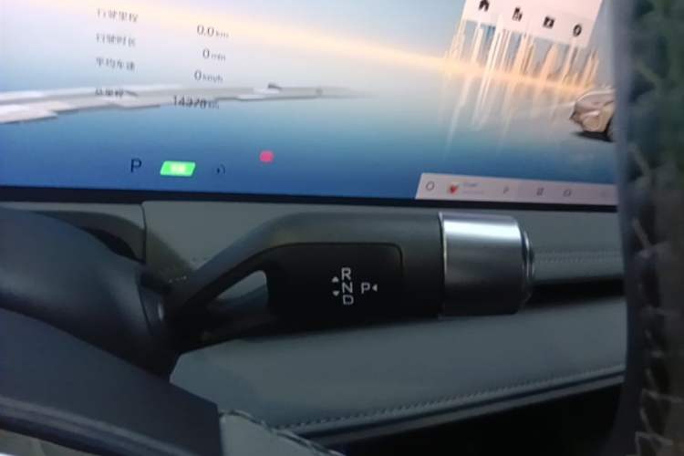 Used Geely Galaxy E8 2025 700 km Long-Range Intelligent Driving Version Gear Lever