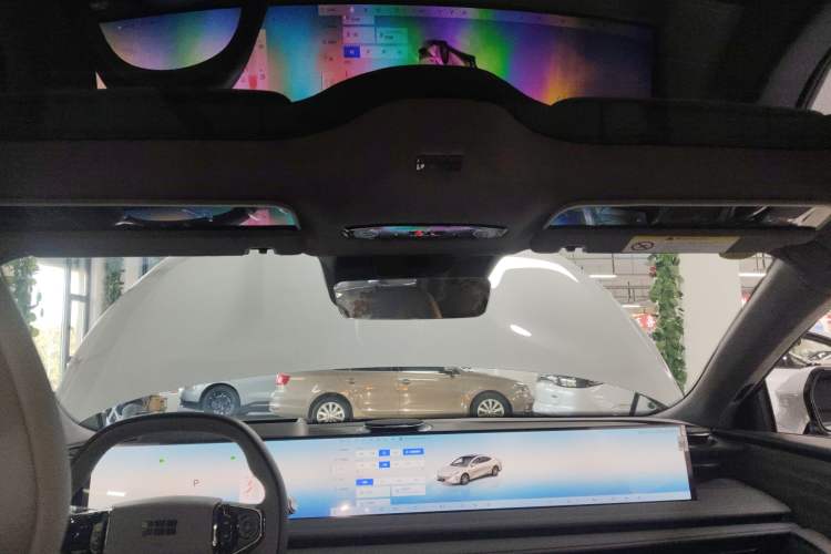 Used Geely Galaxy E8 2025 700 km Long-Range Intelligent Driving Version Headliner