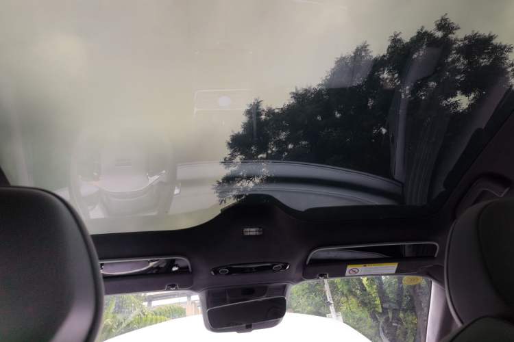 Used Geely Galaxy E8 2025 700 km Long-Range Intelligent Driving Version Headliner