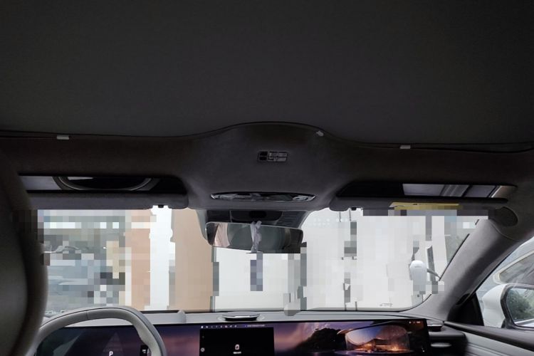 Used Geely Galaxy E8 2025 700 km Long-Range Intelligent Driving Version Headliner