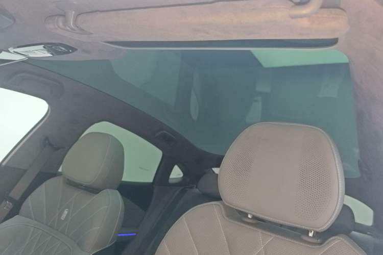 Used Geely Galaxy E8 2025 700 km Long-Range Intelligent Driving Version Headliner