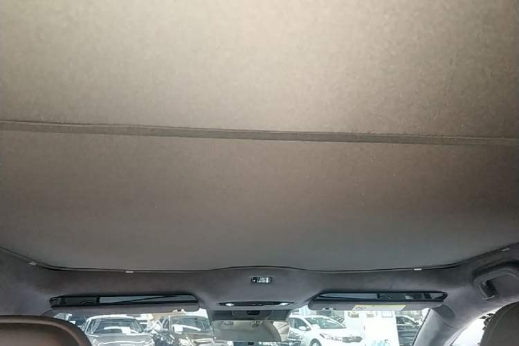 Used Geely Galaxy E8 2025 700 km Long-Range Intelligent Driving Version Headliner