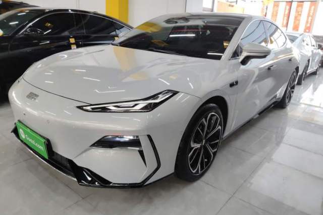 Used Geely Galaxy E8 2025 700 km Long-Range Intelligent Driving Version