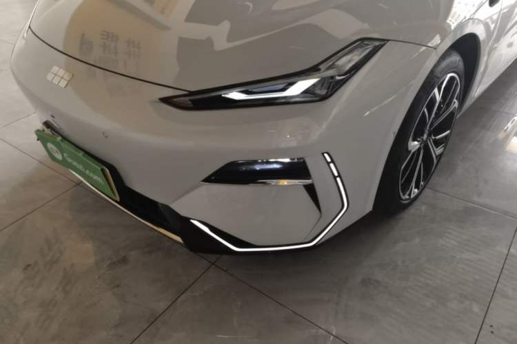 Used Geely Galaxy E8 2025 700 km Long-Range Intelligent Driving Version Left Front Headlight