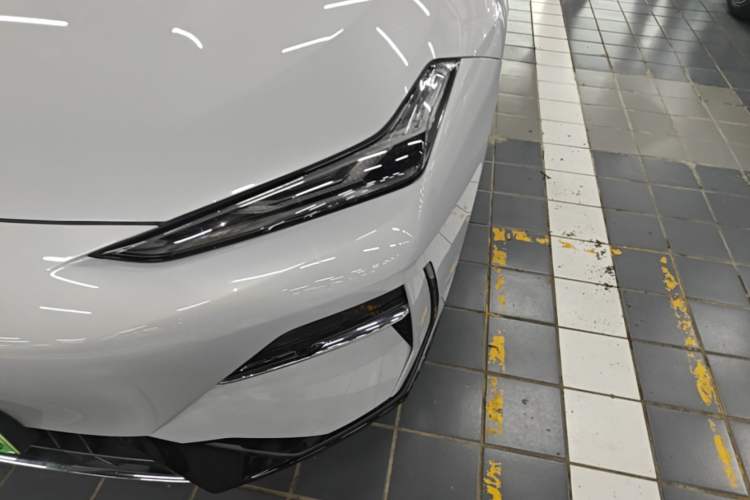 Used Geely Galaxy E8 2025 700 km Long-Range Intelligent Driving Version Left Front Headlight