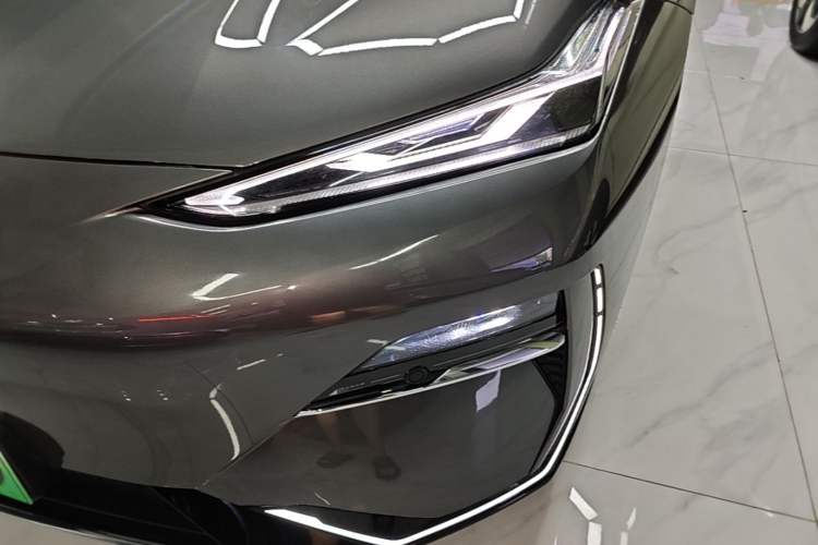 Used Geely Galaxy E8 2025 700 km Long-Range Intelligent Driving Version Left Front Headlight