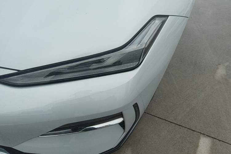 Used Geely Galaxy E8 2025 700 km Long-Range Intelligent Driving Version Left Front Headlight