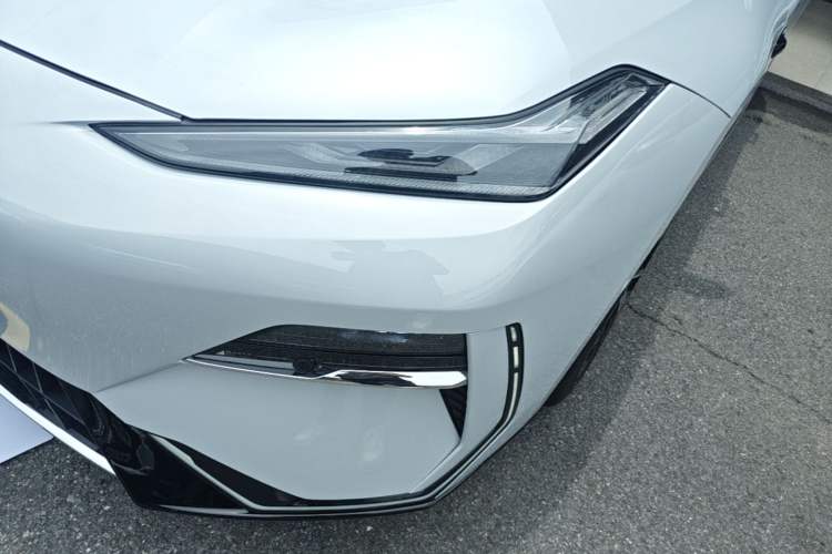 Used Geely Galaxy E8 2025 700 km Long-Range Intelligent Driving Version Left Front Headlight