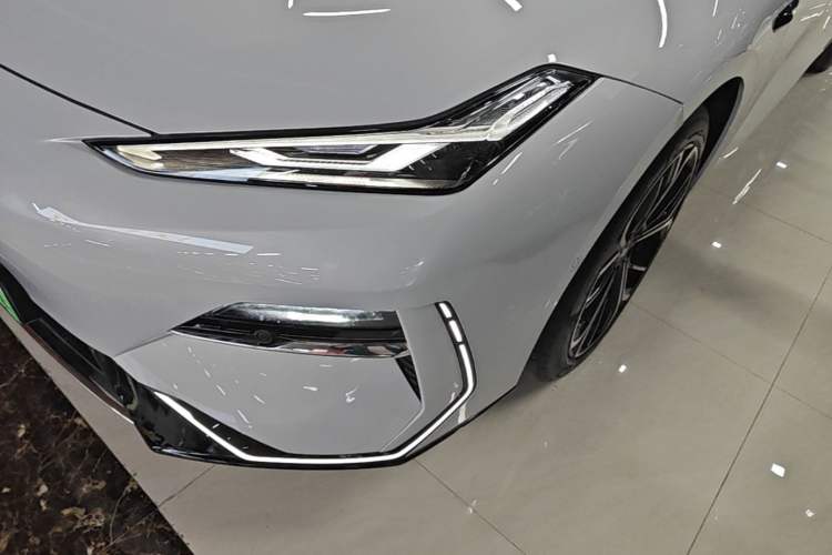 Used Geely Galaxy E8 2025 700 km Long-Range Intelligent Driving Version Left Front Headlight