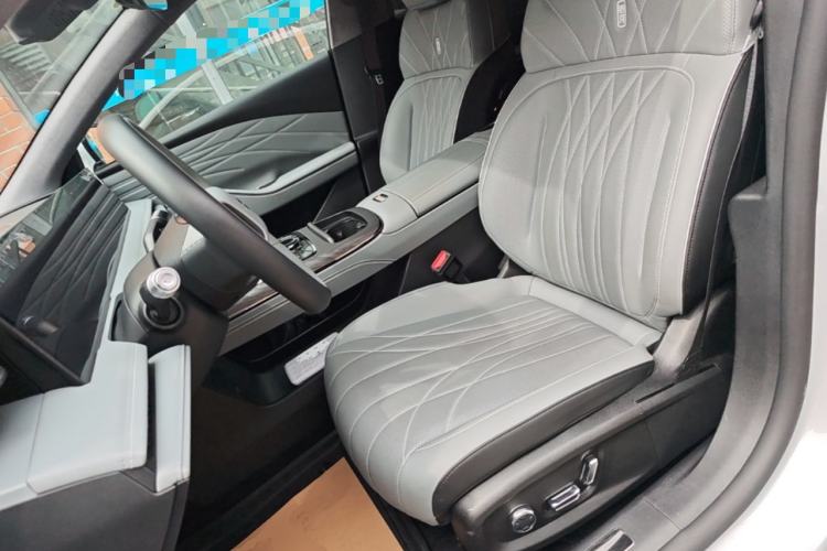 Used Geely Galaxy E8 2025 700 km Long-Range Intelligent Driving Version Left Front Seat