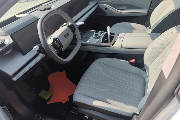 Used Geely Galaxy E8 2025 700 km Long-Range Intelligent Driving Version Left Front Seat