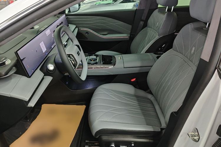 Used Geely Galaxy E8 2025 700 km Long-Range Intelligent Driving Version Left Front Seat