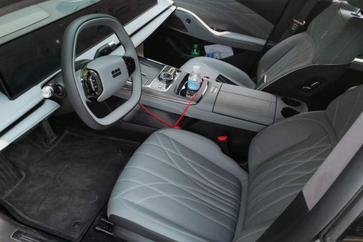 Used Geely Galaxy E8 2025 700 km Long-Range Intelligent Driving Version Left Front Seat