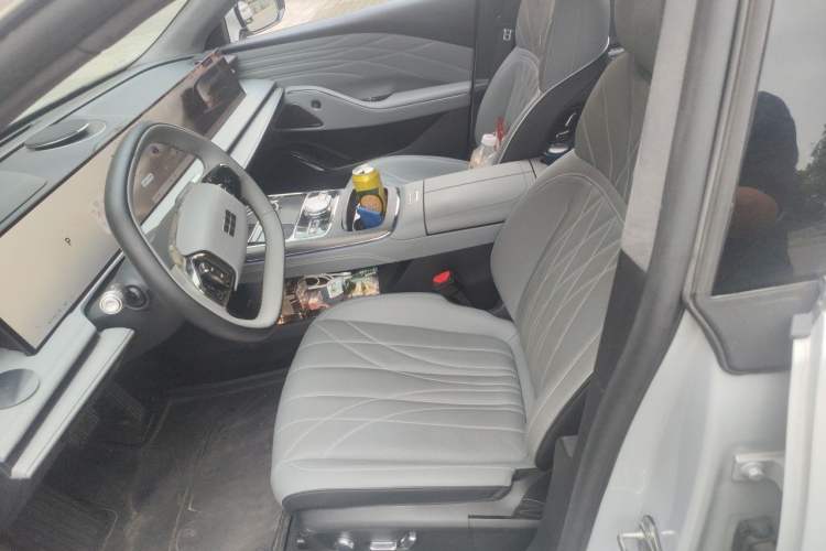 Used Geely Galaxy E8 2025 700 km Long-Range Intelligent Driving Version Left Front Seat