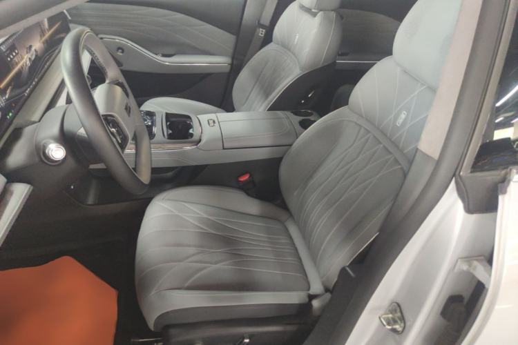 Used Geely Galaxy E8 2025 700 km Long-Range Intelligent Driving Version Left Front Seat