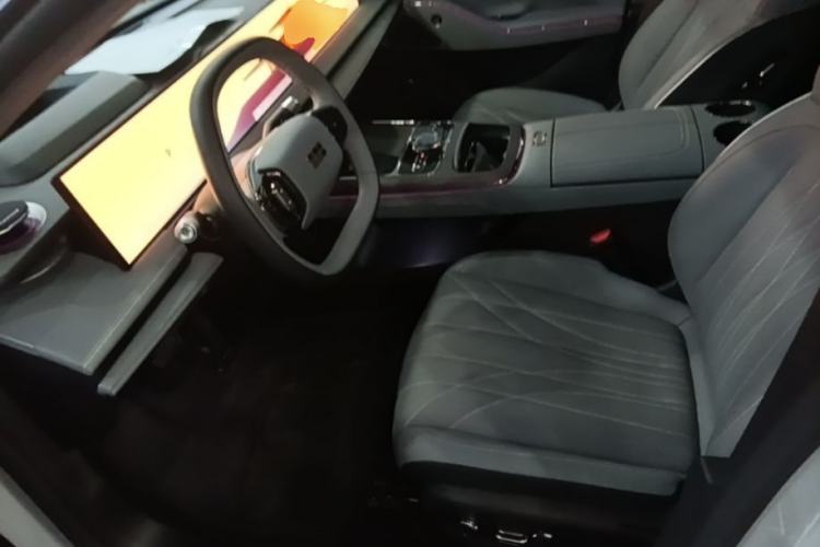 Used Geely Galaxy E8 2025 700 km Long-Range Intelligent Driving Version Left Front Seat