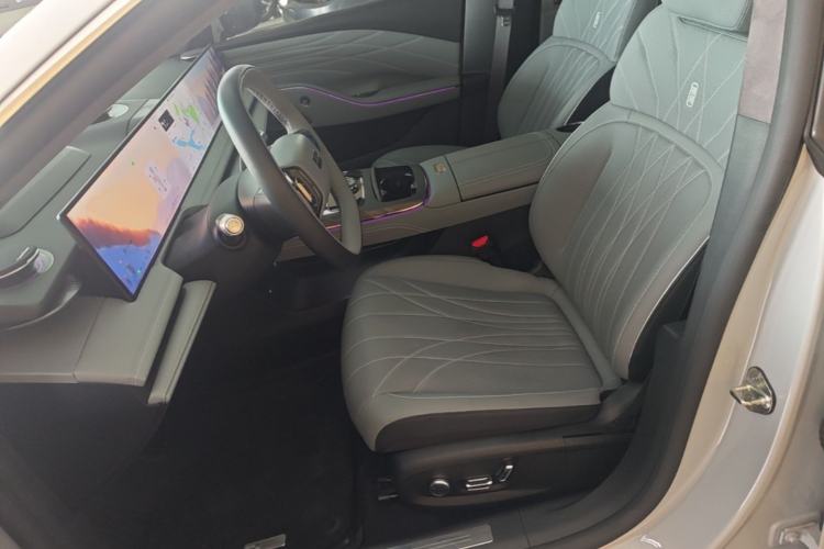 Used Geely Galaxy E8 2025 700 km Long-Range Intelligent Driving Version Left Front Seat