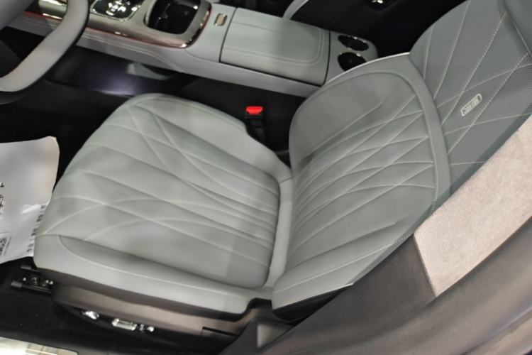 Used Geely Galaxy E8 2025 700 km Long-Range Intelligent Driving Version Left Front Seat