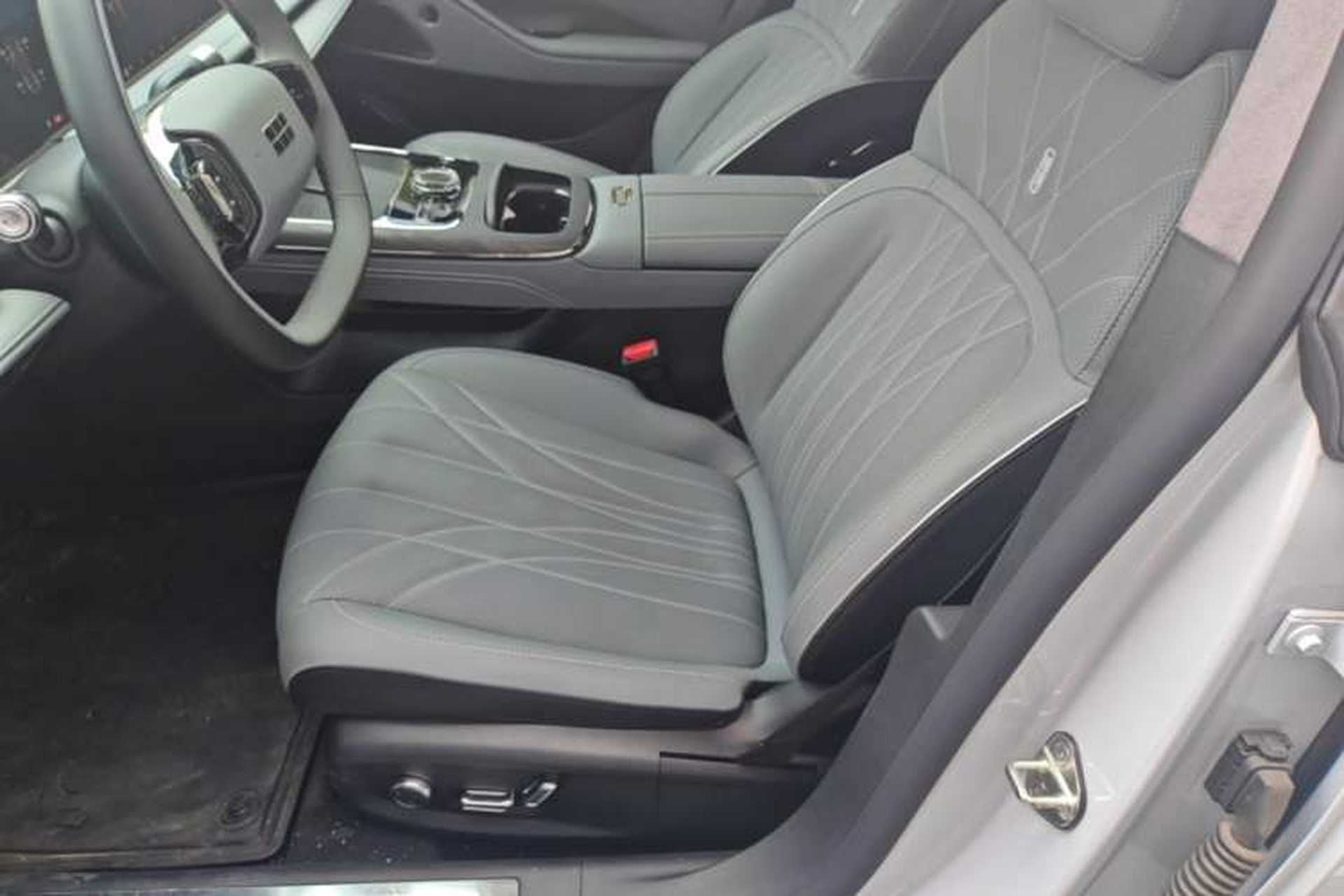Used Geely Galaxy E8 2025 700 km Long-Range Intelligent Driving Version Left Front Seat