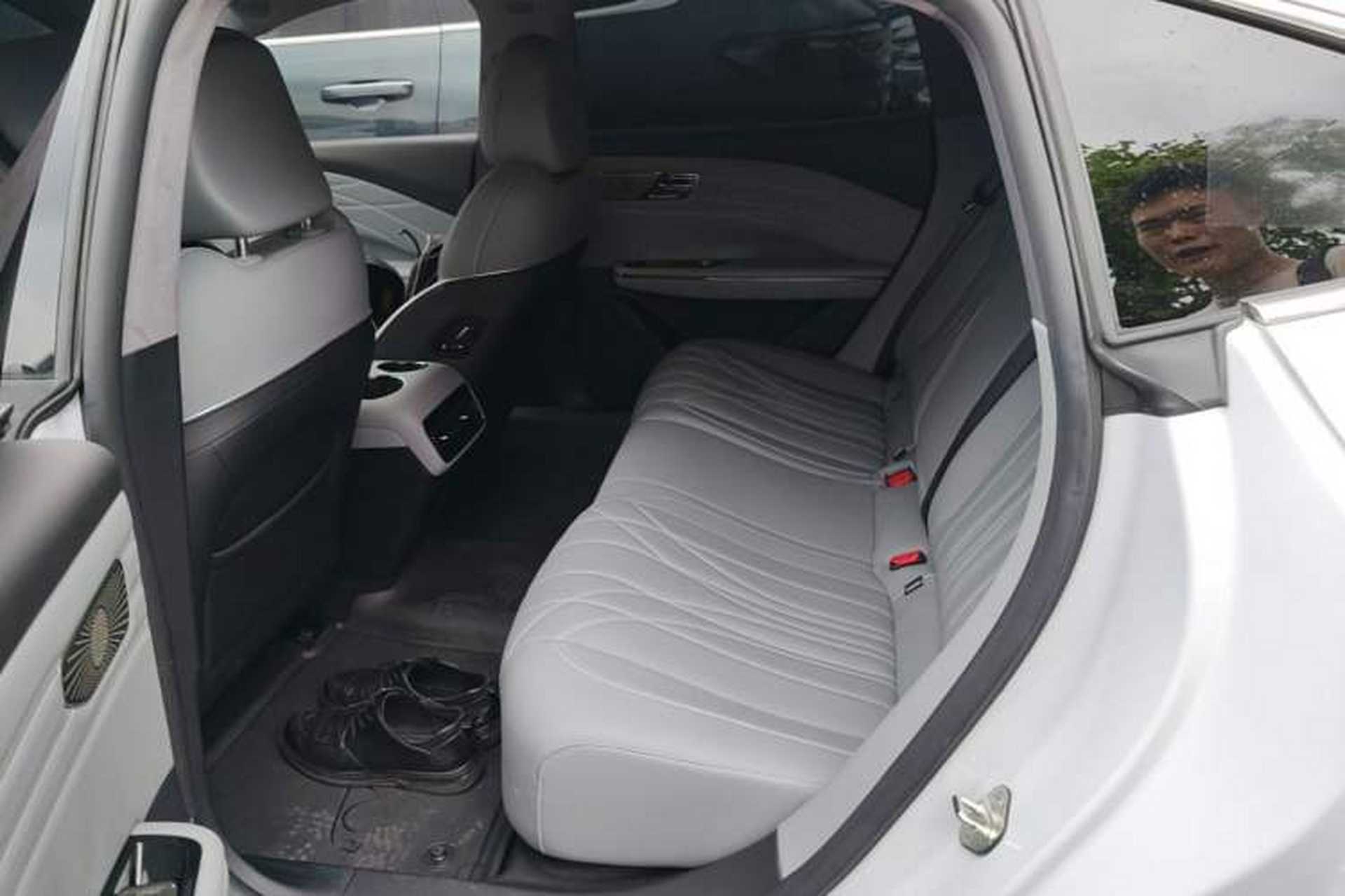 Used Geely Galaxy E8 2025 700 km Long-Range Intelligent Driving Version Left Rear Seat
