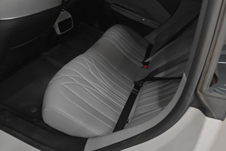 Used Geely Galaxy E8 2025 700 km Long-Range Intelligent Driving Version Left Rear Seat