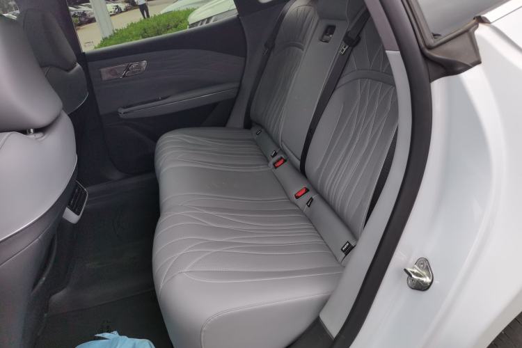 Used Geely Galaxy E8 2025 700 km Long-Range Intelligent Driving Version Left Rear Seat