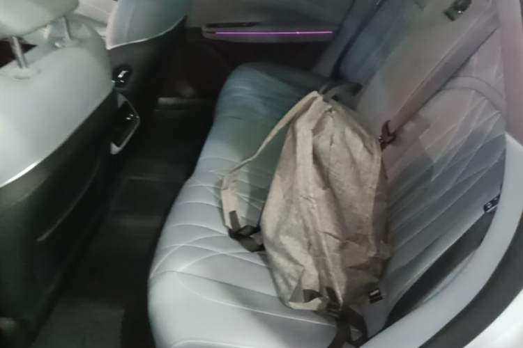 Used Geely Galaxy E8 2025 700 km Long-Range Intelligent Driving Version Left Rear Seat