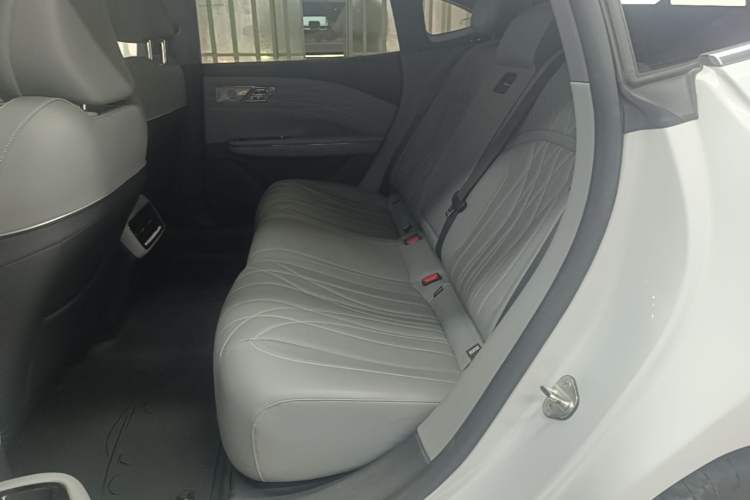 Used Geely Galaxy E8 2025 Model—610km Exploration+ Version Left Rear Seat