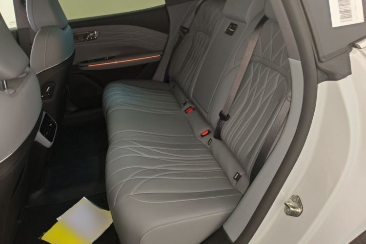Used Geely Galaxy E8 2025 700 km Long-Range Intelligent Driving Version Left Rear Seat