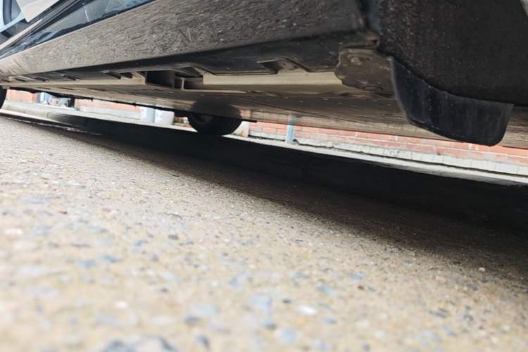 Used Geely Galaxy E8 2025 700 km Long-Range Intelligent Driving Version Left Side Sill