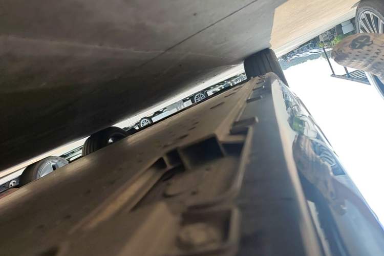 Used Geely Galaxy E8 2025 700 km Long-Range Intelligent Driving Version Left Side Sill