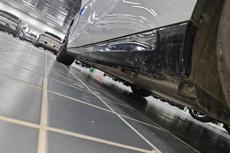 Used Geely Galaxy E8 2025 700 km Long-Range Intelligent Driving Version Left Side Sill