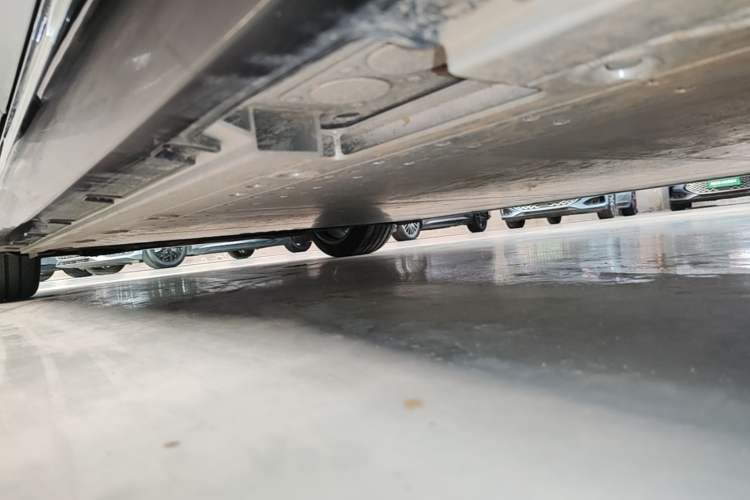 Used Geely Galaxy E8 2025 700 km Long-Range Intelligent Driving Version Left Side Sill
