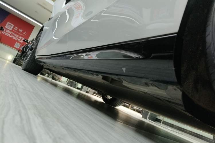 Used Geely Galaxy E8 2025 575 km Exploration Intelligent Driving Edition Left Side Sill