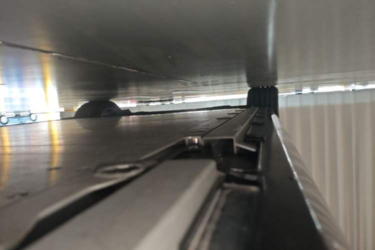 Used Geely Galaxy E8 2025 700 km Long-Range Intelligent Driving Version Left Side Sill