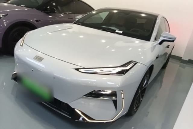 Used Geely Galaxy E8 2025 700 km Long-Range Intelligent Driving Version