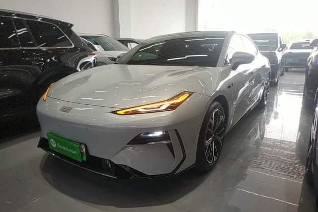 Used Geely Galaxy E8 2025 700 km Long-Range Intelligent Driving Version