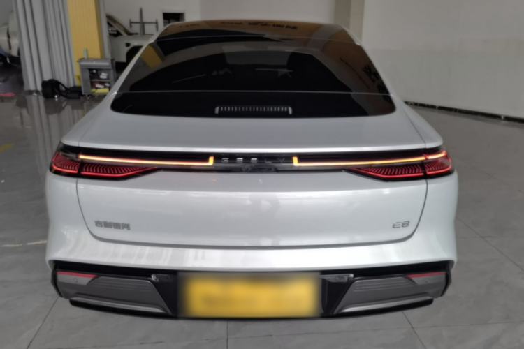 Used Geely Galaxy E8 2025 700 km Long-Range Intelligent Driving Version Rear
