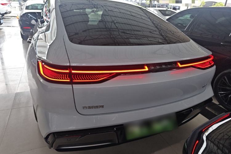 Used Geely Galaxy E8 2025 700 km Long-Range Intelligent Driving Version Rear