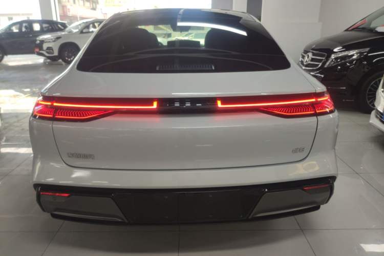 Used Geely Galaxy E8 2025 700 km Long-Range Intelligent Driving Version Rear