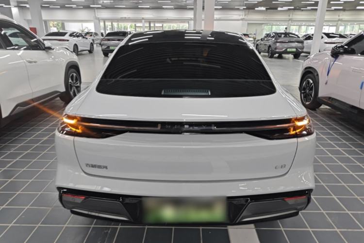 Used Geely Galaxy E8 2025 700 km Long-Range Intelligent Driving Version Rear